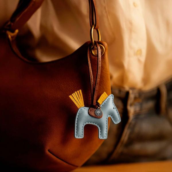 Equest; Taschenhänger Pferd - light blue