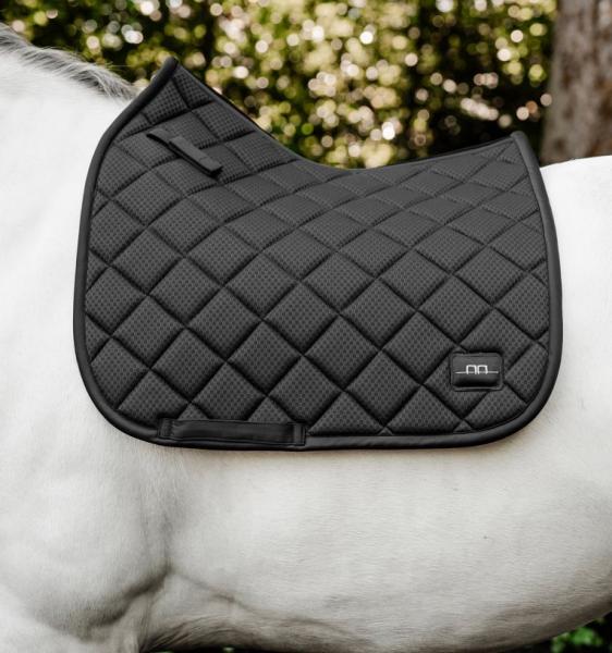 AA; Performance Dressage Pad - schwarz